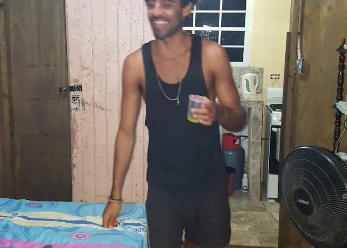 Bullas Cozy Hideaway Hostal Montego Bay